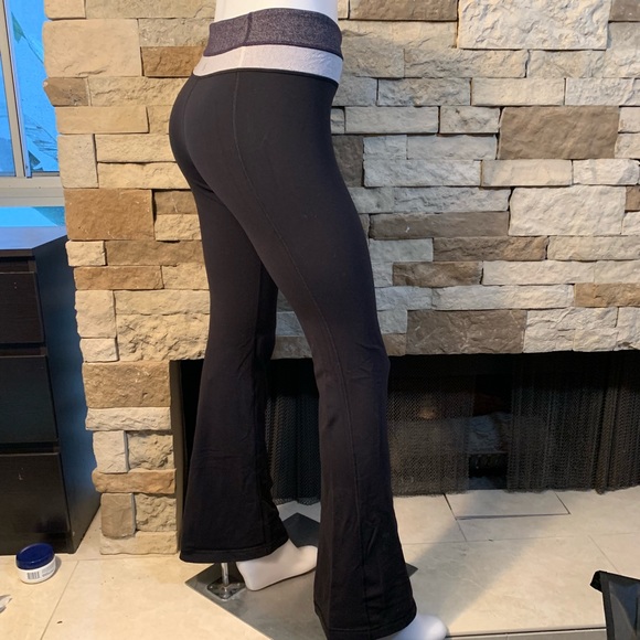 Lululemon Black and Grey Yoga Pants - Picture 3 of 8